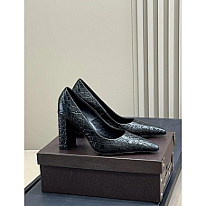 Alaïa 90mm Croc-Embossed Leather Pump