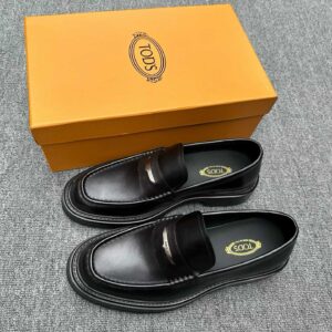 tod's leather loafers