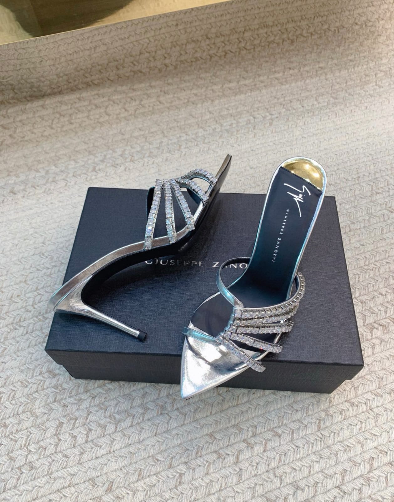 giuseppe zanotti intriigo baguette sandals giuseppe zanotti intriigo baguette sandals