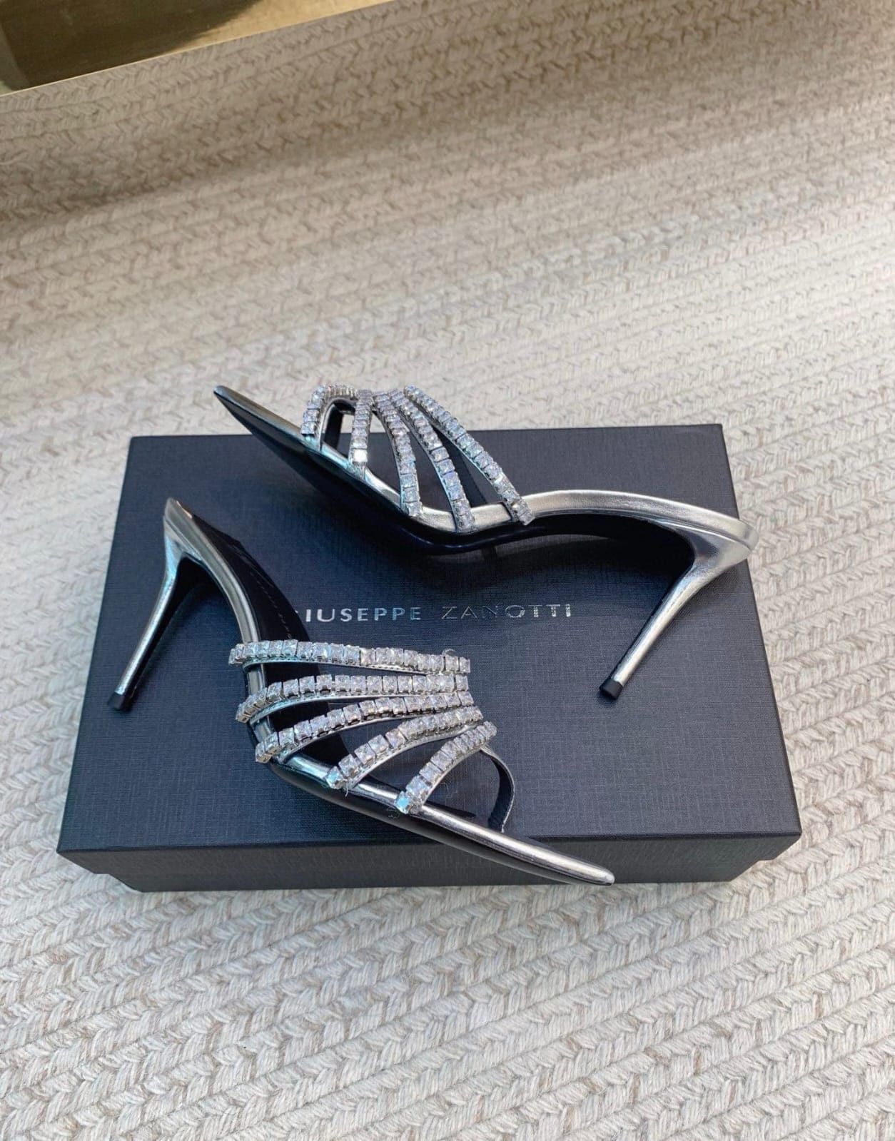 giuseppe zanotti intriigo baguette sandals giuseppe zanotti intriigo baguette sandals