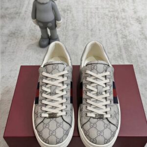 gucci ace sneakers in gg supreme canvas