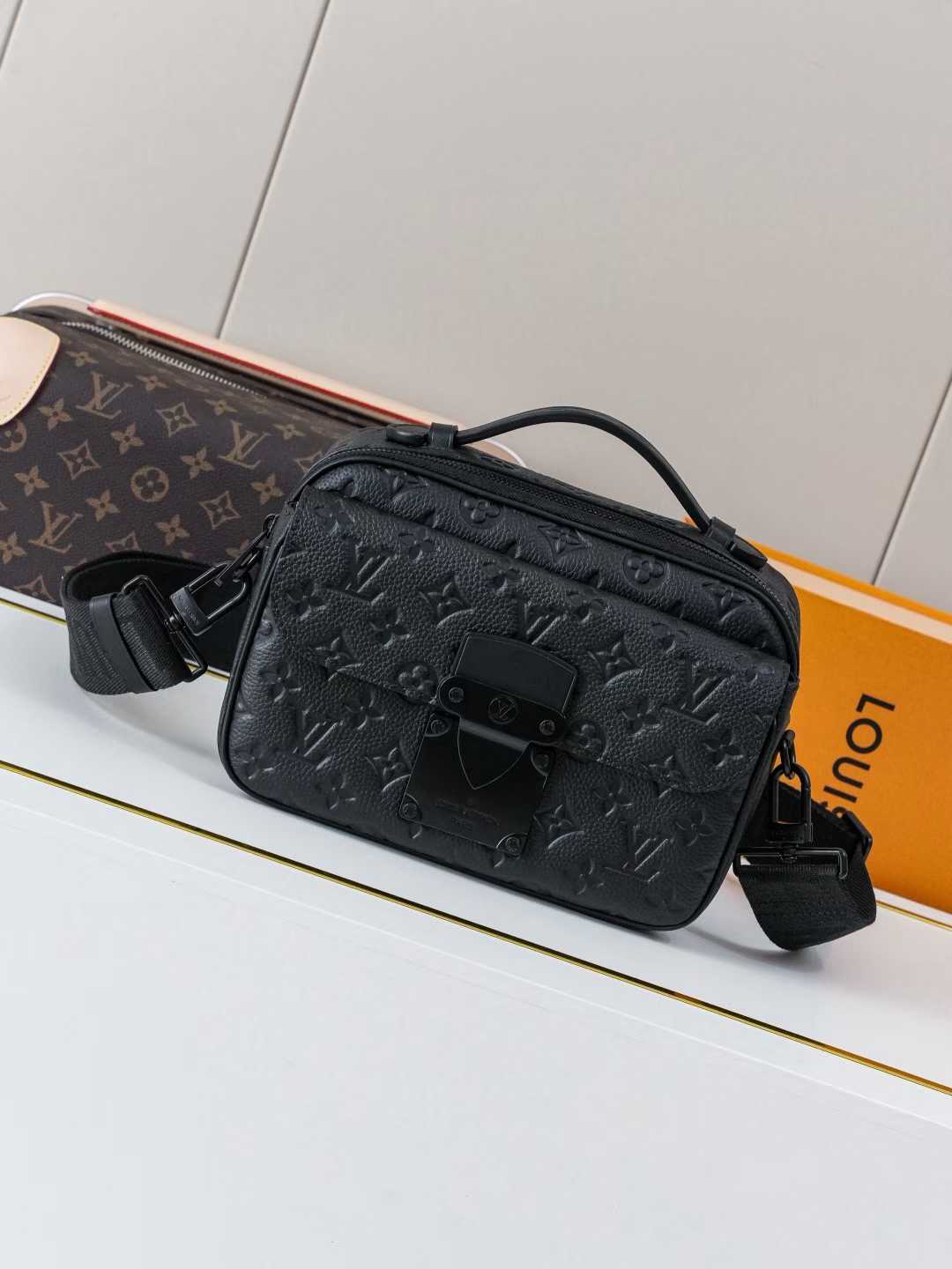 louis vuitton s lock messenger bag louis vuitton s lock messenger bag