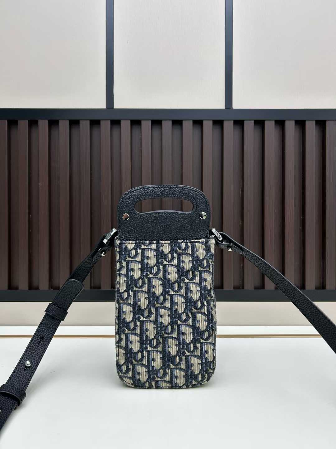 christian dior saddle vertical pouch christian dior saddle vertical pouch