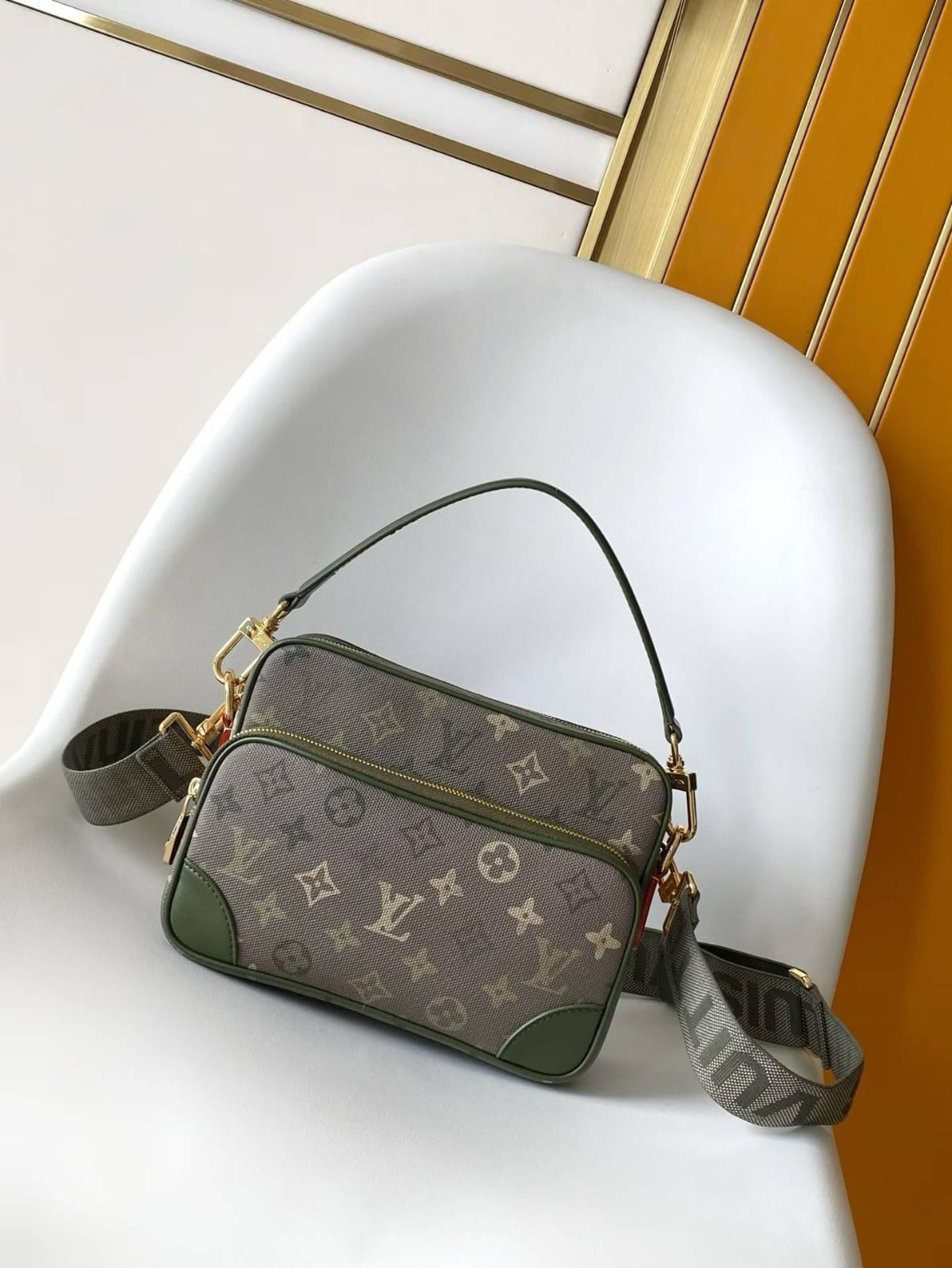 louis vuitton nil messenger louis vuitton nil messenger