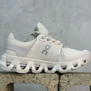 on cloudswift 4 ad sneakers